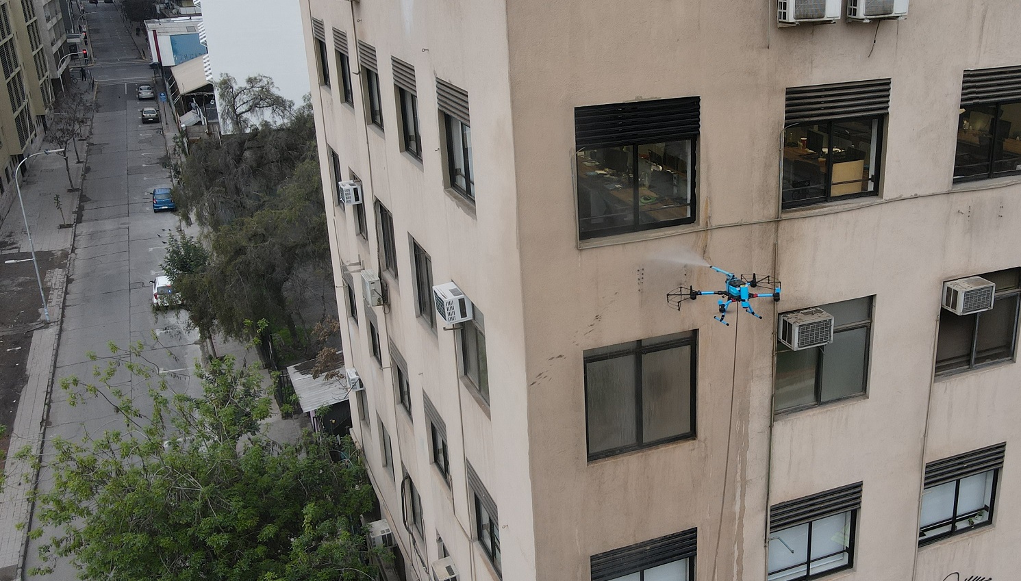 Limpieza exterior de edificios con dron Promarco