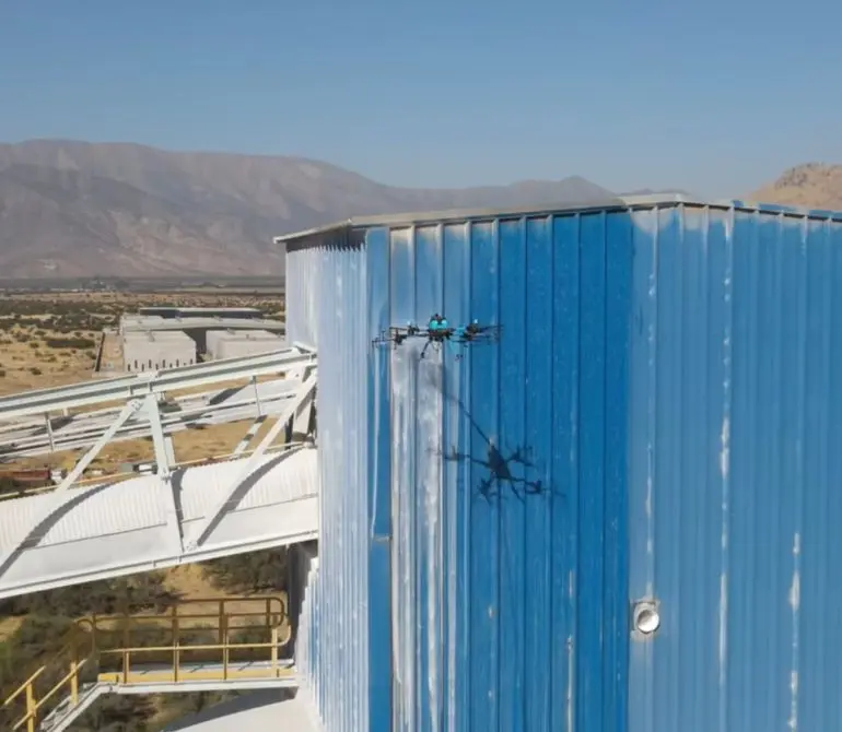 Limpieza de vidrios con dron Promarco