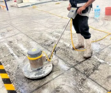Limpieza y pulido de pisos industriales
